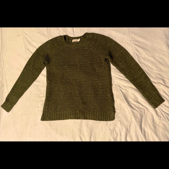 Green sweater - Picture 2 of 2